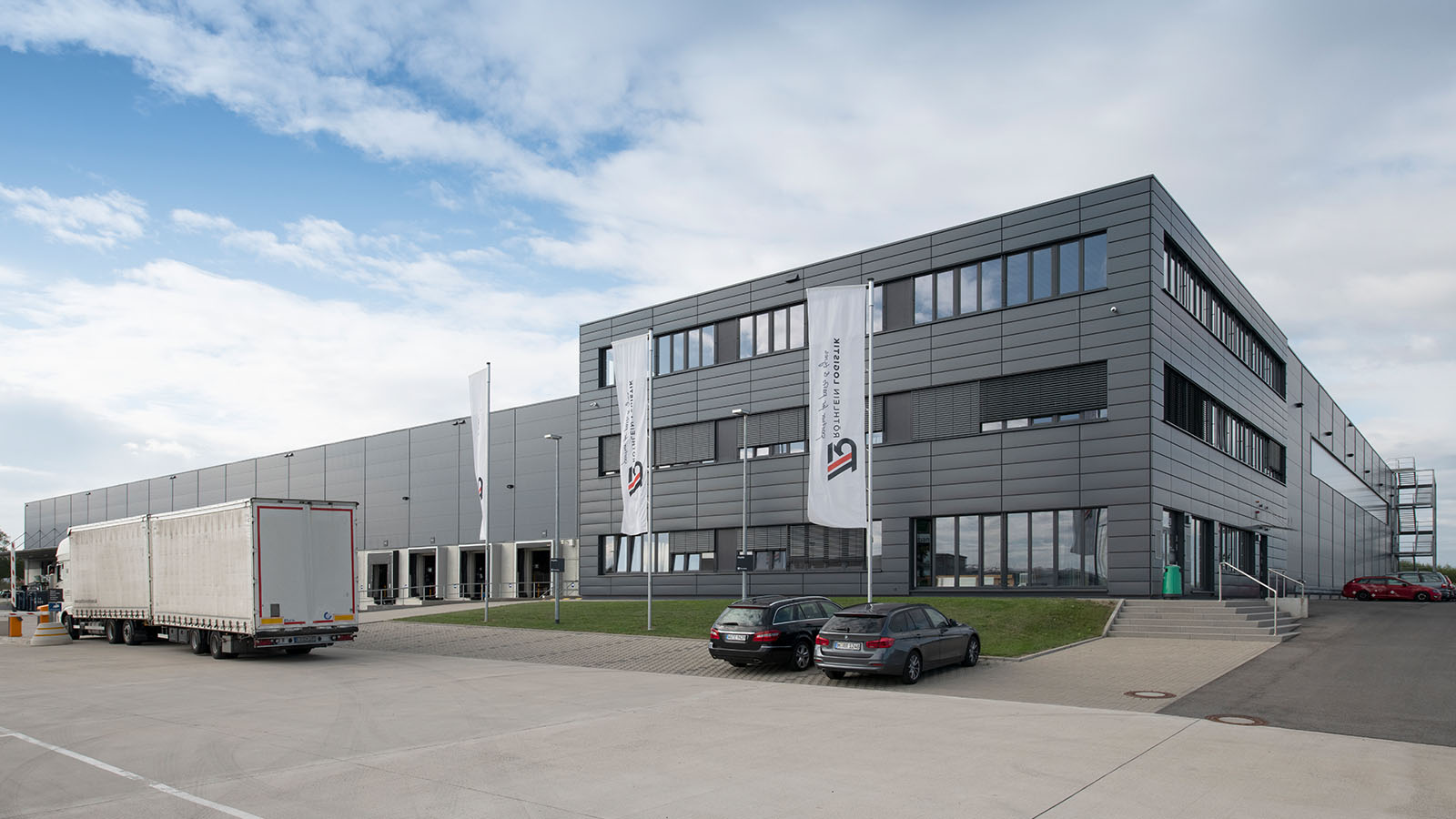 Roethlein1.jpg Roethlein1.jpg