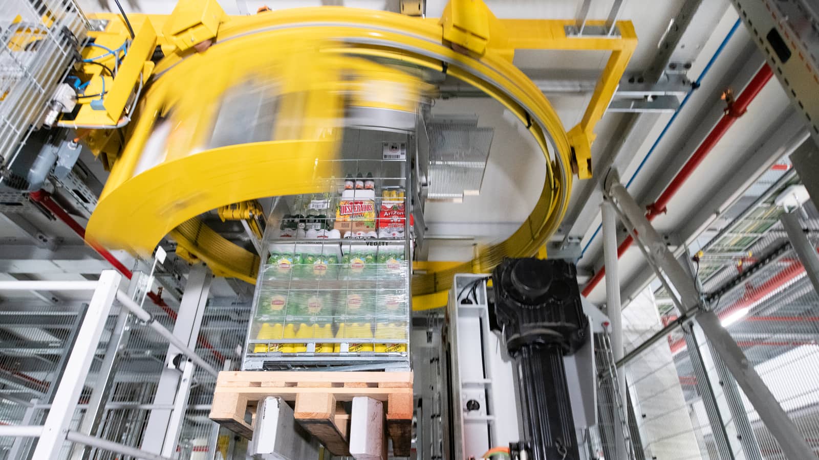 Dematic automated mixed case palletising